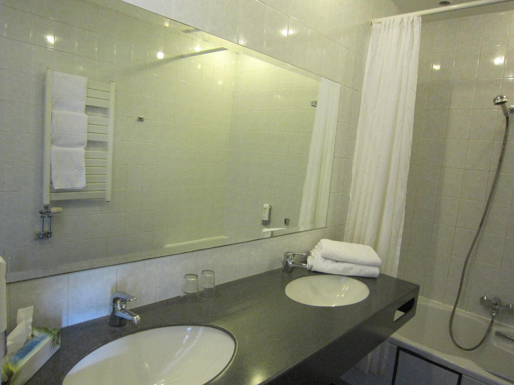 Hotel De Vrede Diksmuide Room photo